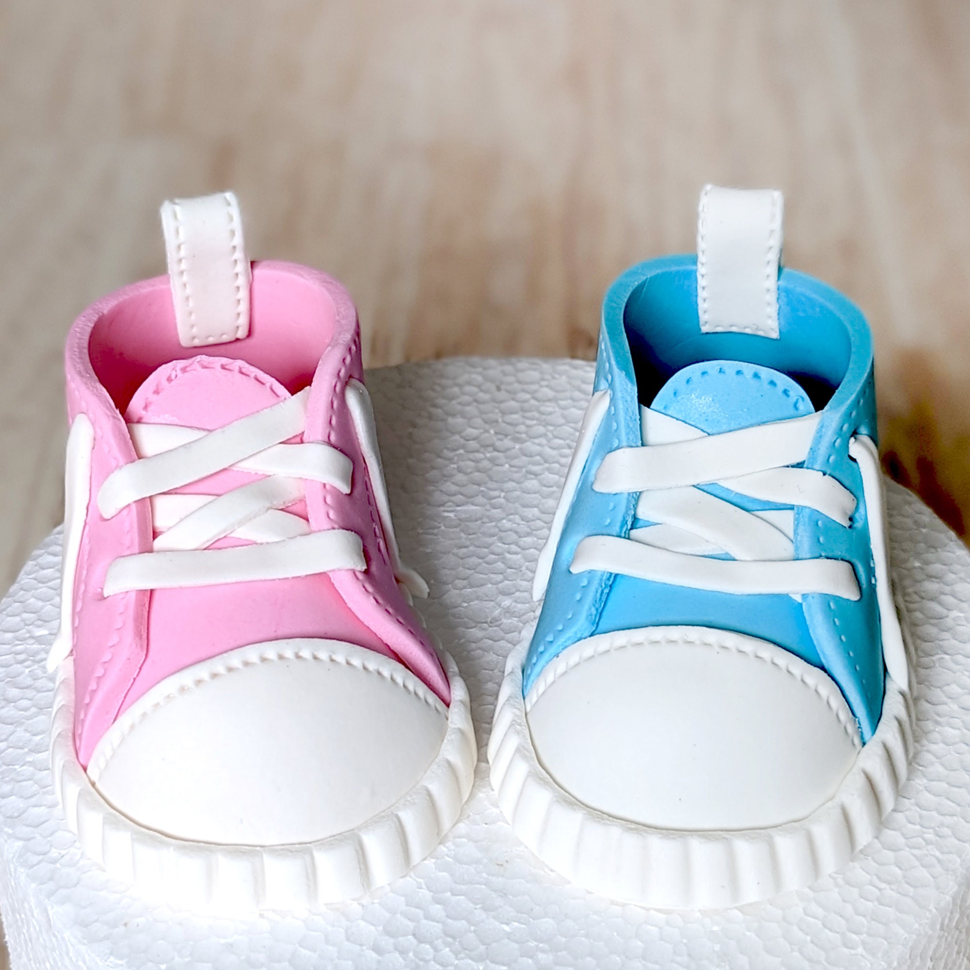 Edible Baby Booties shoes converse Cake Topper. Perfect for Gender Reveal Party Baby Shower or First Birthday. Etsy Canada