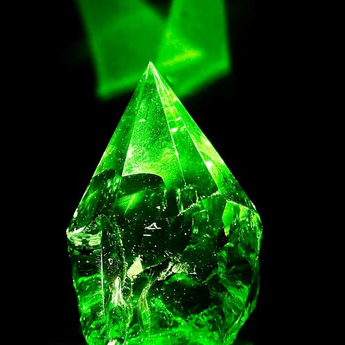 マウントシャスタ産のアンダラクリスタルセット。本物のブルーと