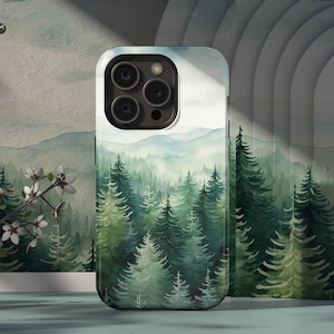 Custodia rigida per iPhone Fjord Forest // Compatibile con tutti gli iPhone // Foresta di pini // Custodia protettiva per telefono Aesthetic Nature Lover