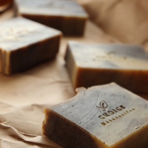 Natural soap "Coffee Scrub" with coffee grains, coconut milk, cinnamon leaf oil and orange, vegan & palm oil-free, handmade soap