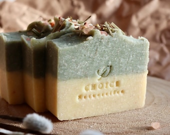 Naturseife LEMONGRASS mit Himalayasalz und Kambrischer Tonerde, vegan & palmölfrei, pflegende handgemachte Seife