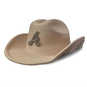 Sombrero de vaquero con diamantes de imitación estilo western de los Atlanta Braves (sombrero personalizado de la gira Cowboy Carter - inspiración de Beyoncé)