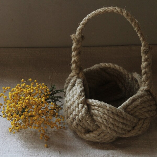 Flower basket (flax rope)