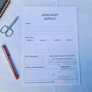 12 Month Goal Setting Planner / Life / Diary / Goals / Achievements