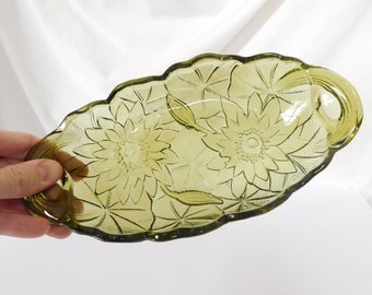Vintage Relish Dish, Flower Dish, Indiana Glass, Lily Pons, Avocado Green, Oval Dish, Green Glass, Collectible Glass, Floral, Serving Dish