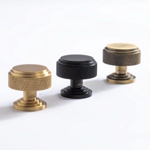 32 mm ronde massief messing antieke gekartelde knop voor laden, kasten, meubels, bronszwarte afwerking