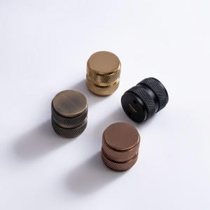 25 mm massief messing antieke gekartelde knop voor laden, kasten, meubels, zwarte koperafwerking