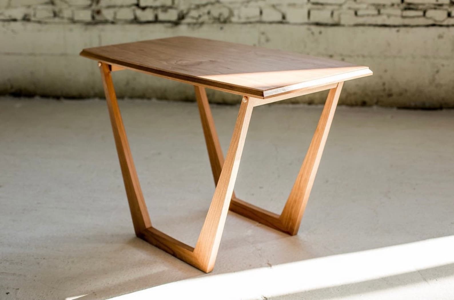 Minimalist End Table / Mid Century Modern End Table / Scandinavian Side