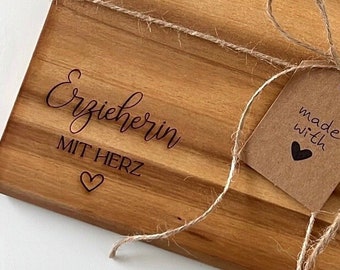 Holzbrettchen mit Gravur Erzieherin Frühstücksbrett | Geschenk| Schneidebrett | Erzieherin mit Herz | Dankeschön | Kindergarten | Kita