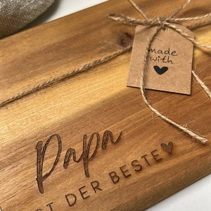 Holzbrettchen mit Gravur Mama Papa Frühstücksbrett Geschenk Muttertag Vatertag Schneidebrett Personalisiert Geschenk Geburtstag Bild 4