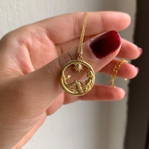 Sun and Mermaid Coin Pendant, Mythical Creature Necklace, Minimalist Beach Style,Sun and Ocean Wave Circle Charm, Elegant Mermaid Jewelry