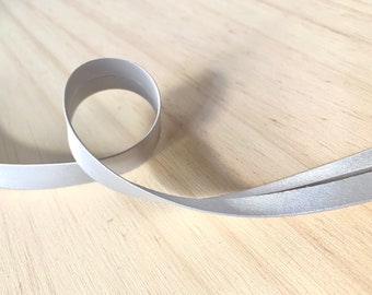 20mm Stretch Lycra Bias Binding Tape Silver Grey per metre