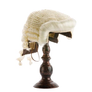 Alternative Barrister Wig in Blonde