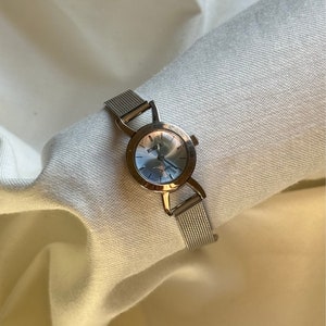 Vintage Y2K silver tone adjustable watch small dainty blue face