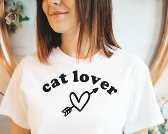Cat Lover Unisex T-Shirt, Heart Arrow Graphic Tee