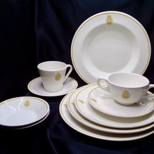 Kanadische Armee Keramik Teller, Suppenteller, Dessertteller, Kaffeetassen und Untertassen