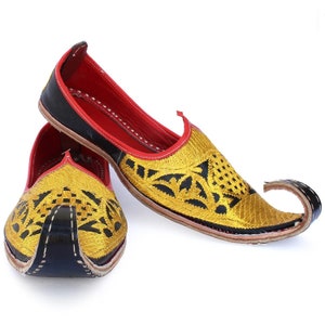 Men's Leather Mojari Shoes - Handcrafted Jutti Footwear, Stylish Ethnic Slip-Ons for Casual & Festive Occasions, Unique Gift for Him