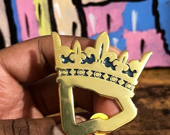 Spilla New Era con montatura Gold Crown
