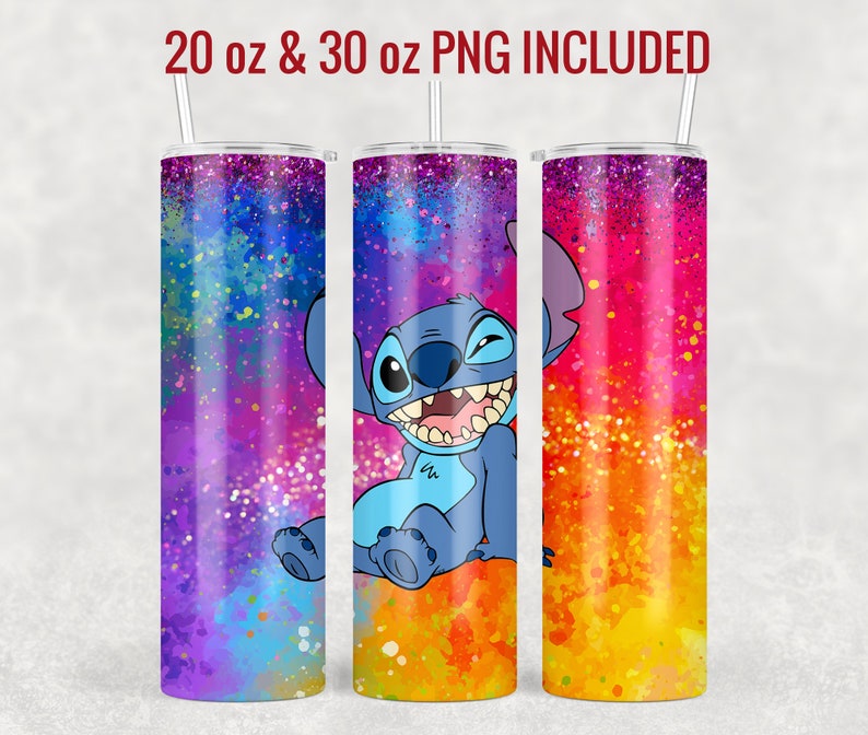 Op de afbeelding: Een 20 oz en 30 oz tumbler-ontwerp met een blauw cartoonfiguur met een ondeugende grijns, tegen een kleurrijke achtergrond van paars, roze, oranje en geel met glitteraccenten.
