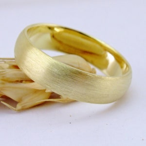 5 mm, massiver 10K Gelbgold gewölbter matt gebürsteter Ehering, 1,5 mm dicker halb abgerundeter massiver Ehering, gewölbter gebürsteter Ehering