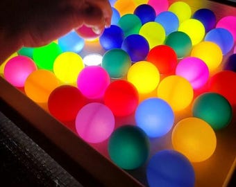 Estación de luz sensorial LED con tablero perforado/caja de luz de mesa, compatible con la mayoría de las almohadillas de luz de 40 x 30 cm (no incluidas) / ABA Autismo TDAH Cuidado de la memoria en adultos mayores
