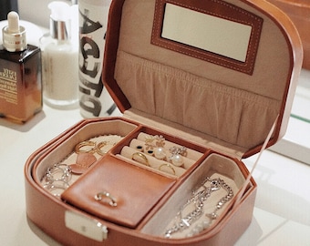 Leder Schmuckschatulle, Schmuck Organizer für Frauen Mädchen, Schmuck Aufbewahrungsbox mit Spiegel, Reise Schmuck Halter, handgemachtes Geschenk für sie