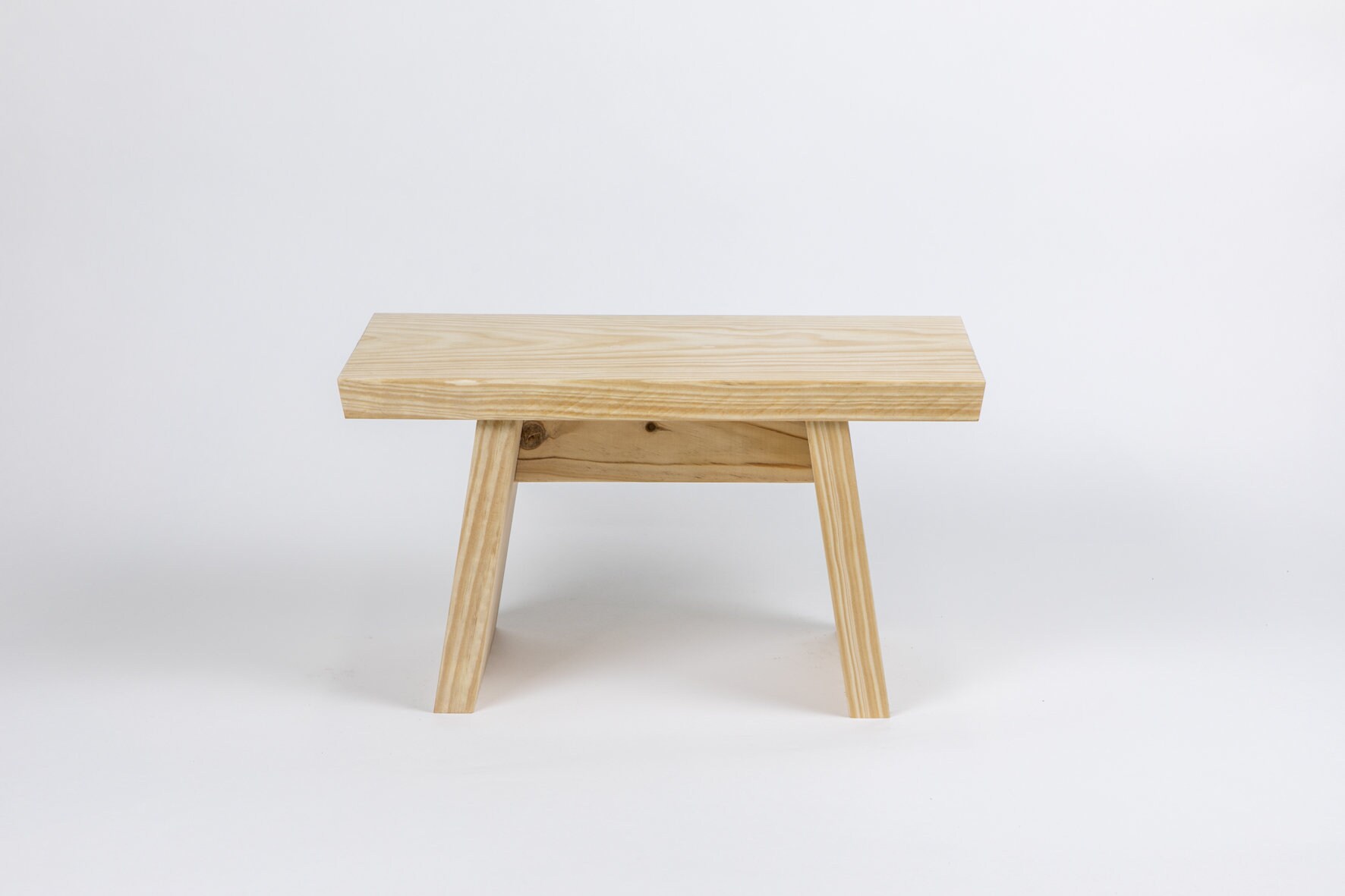 Petit Tabouret Japonais en Bois Massif Pin Des Landes