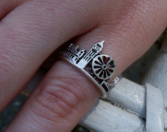 Anello con skyline di Londra: anello da viaggio regolabile placcato in argento sterling.