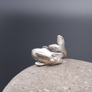 DELFIN RING - Fisch Ringe für Frauen • Delfin Wickelring • Statement Ring • Chunky Ring • Tier Ring • Handgefertigter Ring • Verstellbar • QD295