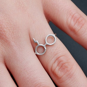 BRILLEN RING - Boho Ring für Brillen • Dünner Ring • Kreativer Ring • Minimalistischer Ring • Einzigartiger Ring • Lustiger Ring • Verstellbarer Ring • QD313