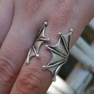 BAT WING RING - Vampire Ring • Unique • Statement Ring • Gothic Ring • Rings For Unisex • Minimalist • Unique Ring • Adjustable • QD181