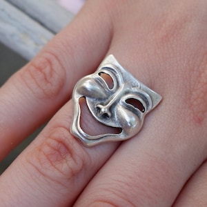 MASK RING - Face Ring • Unique Ring • Statement Ring • Chunky Ring • Theater Ring •  Handmade Ring •  Silver Plated Ring • Adjustable •QD211