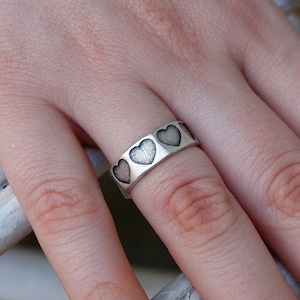 DAINTY LOVE RING - Chunky Ring • Unique • Statement Ring • Heart Ring • Rings For Women • Minimalist • Dome • Engraved • Adjustable • QD187