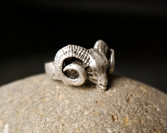 RAM HORN RING - Aries Ring • Unique • Statement Jewellery • Chunky Ring • Minimalist • Nature • Carved • Head Rıng • Adjustable • QD42