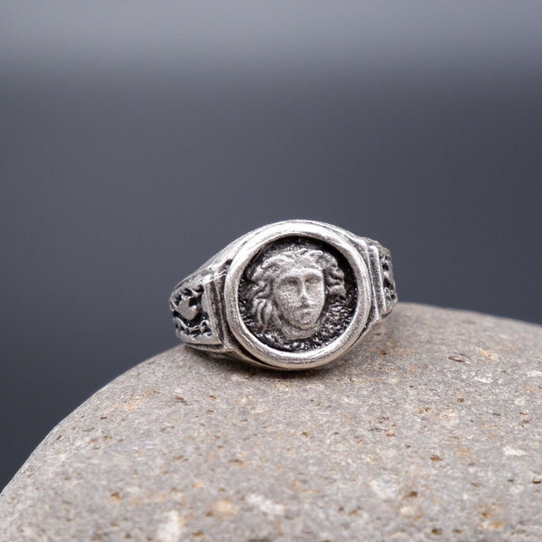 ANTIQUE WOMAN Ring - Signet Head Ring • Ancient Ring • Statement Ring • Chunky Ring • Engraved Ring • Greek • Mythology • Adjustable • QD315