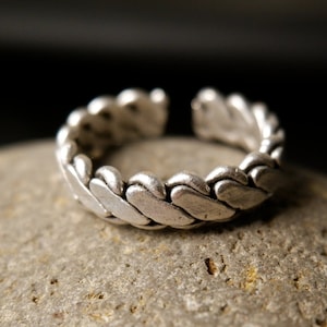 TWIST RING - Spiral Ring • Unique • Statement Ring • Dainty Ring • Rings For Women • Minimalist • Stacking Ring • Dome • Adjustable • QD19
