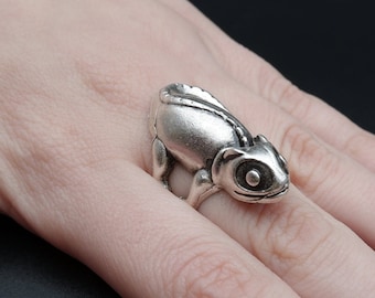 Chameleon Ring: Sterling Silver Plated Adjustable Reptile Ring