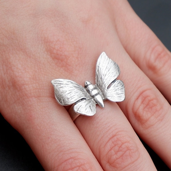 BUTTERFLY RING for Women - Dainty Everyday Ring • Statement Ring • Chunky Animal Ring • Minimalist • Handmade Animal Ring• Adjustable •QD326