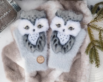 OWL Mittens, Faux fur applique, Keeps your hands warm, Handmade, Felted, Unique Gift, Gray Accessory