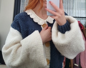 Cardigan mit Spitzenkragen: Übergroßer Ballonärmel-Strickpullover