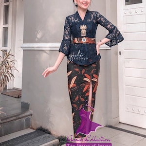 Kebaya dress | Complete set | for weddings or formal event | made of brocade and batik fabric, 3/4 sleeve and V-neck