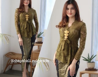 Kebaya dress | Complete set | for weddings or formal event |, made of brocade and batik fabric, long sleeve and V-neck | Maribel Kebaya