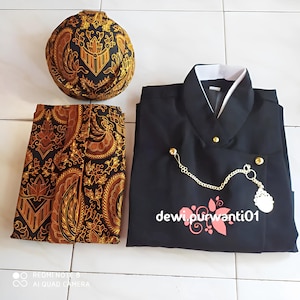 Javanese men&#39;s traditional clothes | Complete set (Beskap solo + Jarik saroong + Javanese blangkon+accessories)