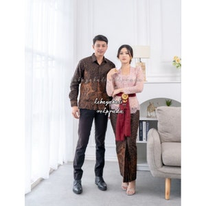 Kebaya Couple set, full set of kebaya and men&#39;s batik shirt, Rose gold couple