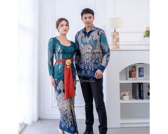 Batik Couple Set – Teal Blue Kebaya & Men’s Shirt
