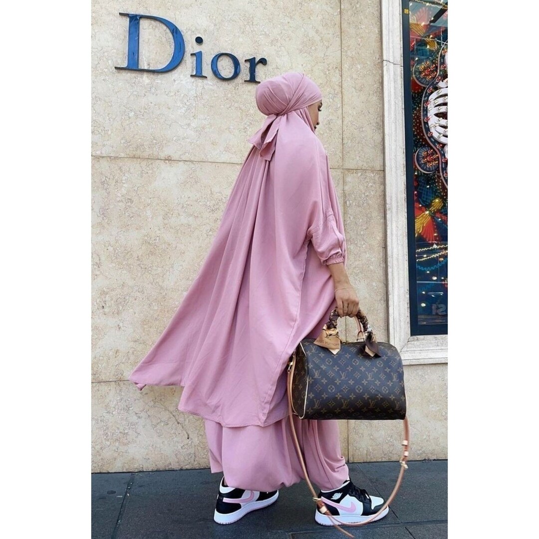 2023* Aesthetic & classy Lady dior bag outfits: 20+ looks!