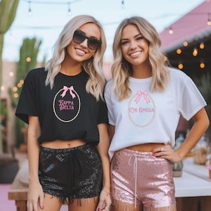 Sorority Buchstaben PNG, PR, Bid Day, Baby-T-Shirt & Crop Tank Design, Sorority Greek Even Merch PNG, Sorority Geschenk, Sorority Apparel
