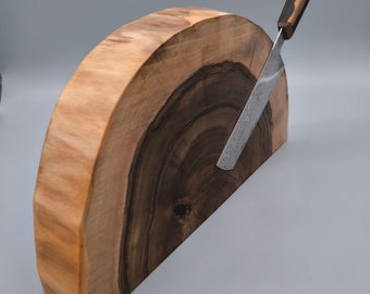 Planche à découper en bois de bout avec rangement magnétique intégré pour couteaux en noyer • pièce unique faite à la main en Allemagne • 40x21x5cm