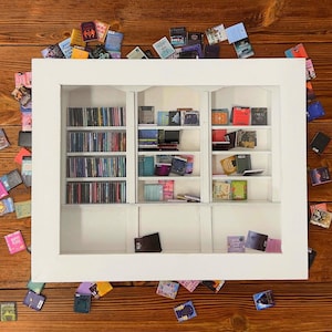 Elegancka biała biblioteczka na lęki | Spersonalizowana dekoracja do nauki | Mini książki | Miniaturowa biblioteczka | Prezent dla miłośnika książek | Prezent dla najlepszego przyjaciela