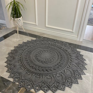 Gray handmade carpet, Round Crochet Rug,Crochet Knitted Carpet, Knitted Rug,Bedroom Round Rug,Badroom round Carpet,Housewarming gift,Rug